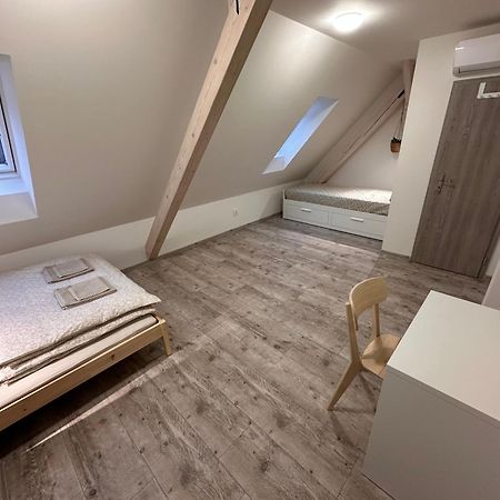 Apartmany Monastery Suites Zirec Dvůr Králové nad Labem 外观 照片