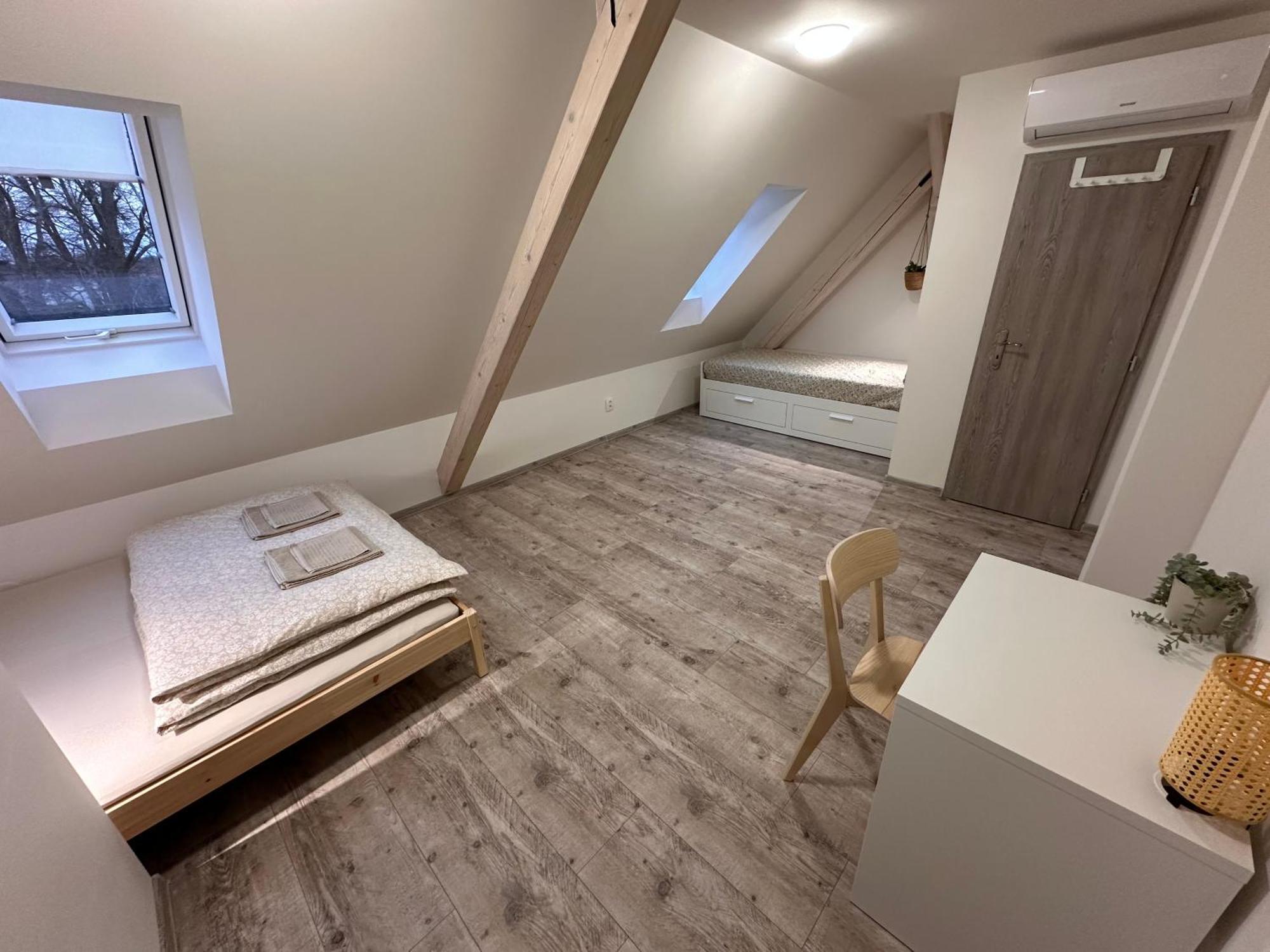 Apartmany Monastery Suites Zirec Dvůr Králové nad Labem 外观 照片