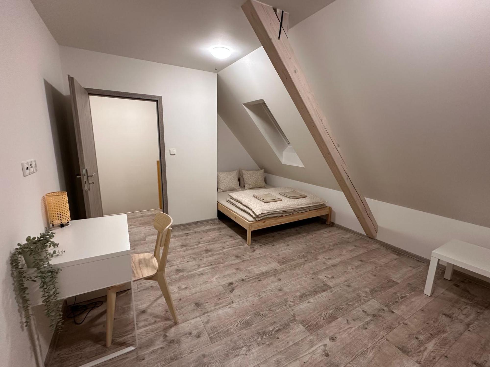 Apartmany Monastery Suites Zirec Dvůr Králové nad Labem 外观 照片